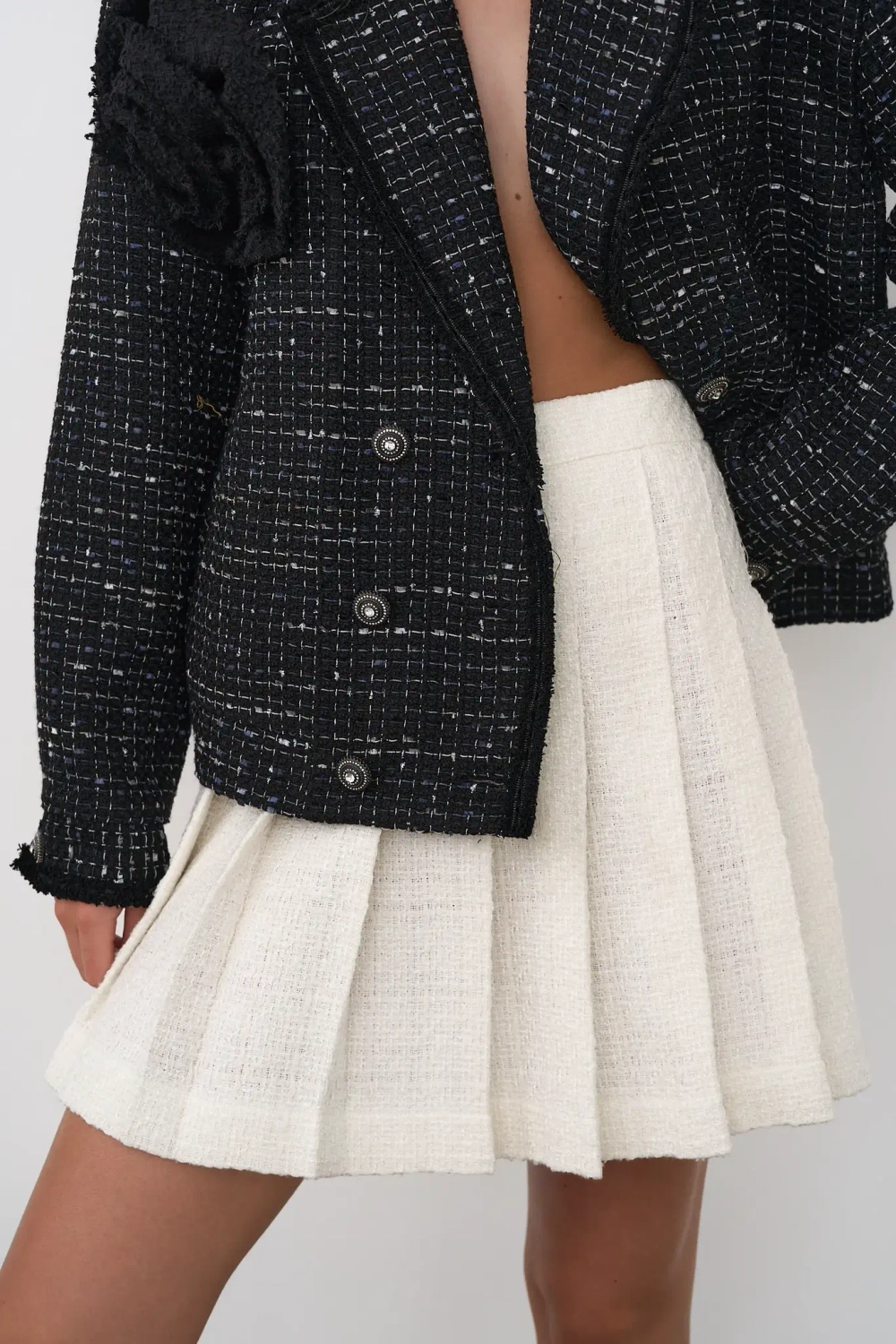 Мини-юбка в складку белая