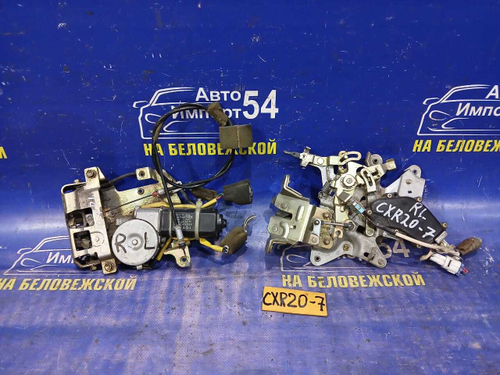 Замок двери задней левой TOYOTA ESTIMA 1995