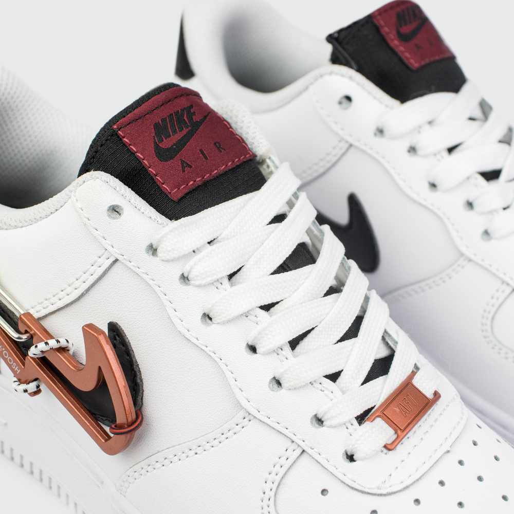 Кроссовки Nike Air Force 1 Low Wmns Carabiner Swoosh