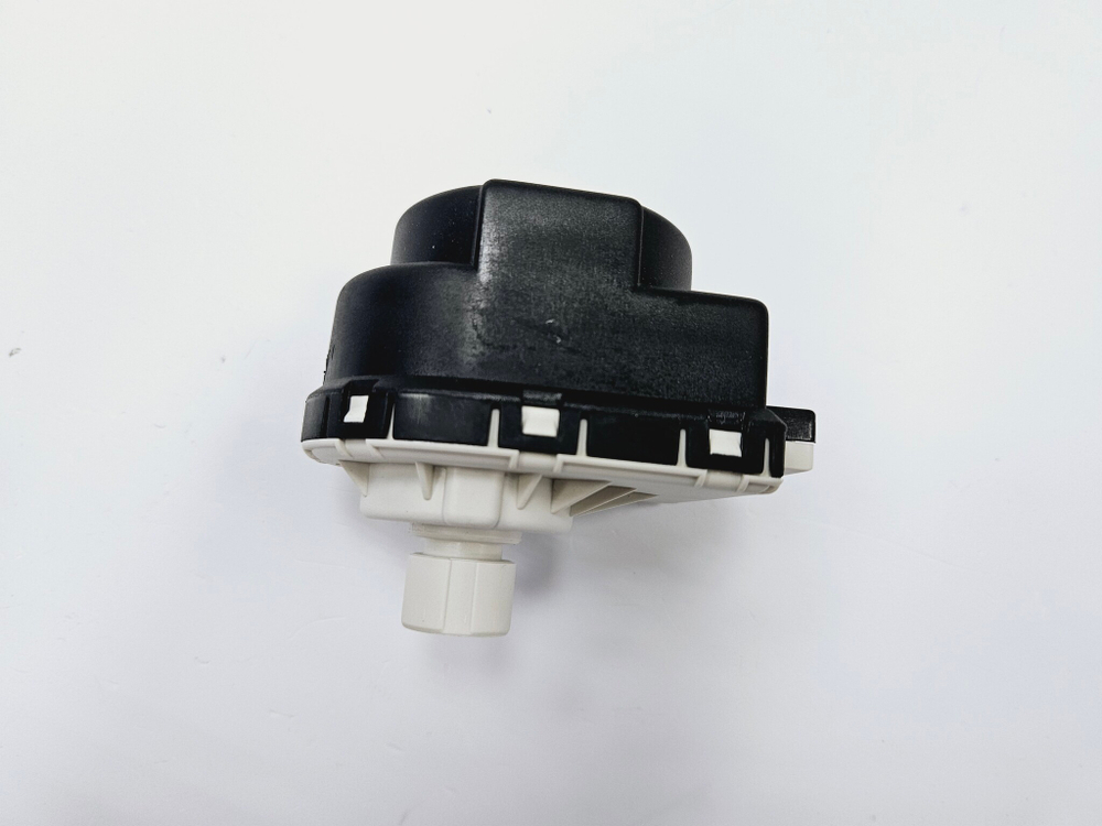 Мотор 3-ходового клапана (220V, широкий) CHAFFOTEAUX Alixia/Mira/Niagara... (арт. 61302483-1)