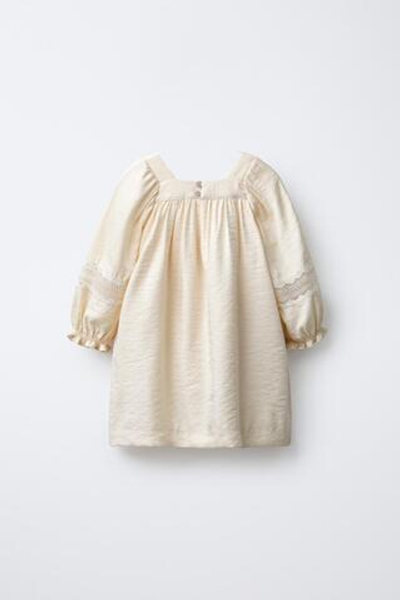 ZARA АТЛАСНОЕ ПЛАТЬЕ С ВЫШИВКОЙ, ЭКРЮ