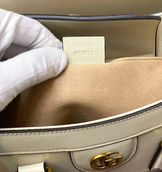 Зеленая сумка Gucci Diana маленького размера белый