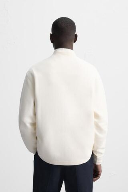 ZARA ТОЛСТОВКА INTERLOCK ИЗ РЕЛЬЕФНОЙ ТКАНИ, ЖЕЛТОВАТО-БЕЛЫЙ