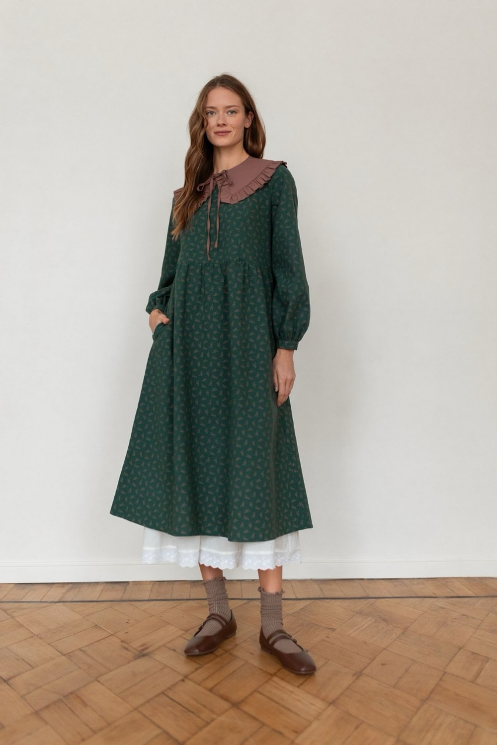Платье Аврора из фланели для беременных и кормящих, Темно-зеленый с цветами
