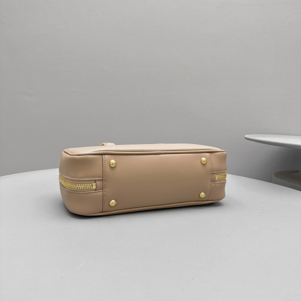 Miu Miu Arcadie Bag M 27 cm