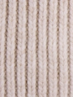 Шапка вязаная демисезонная с ушками