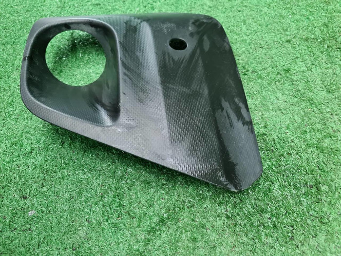 Накладка ПТФ правая Subaru Forester 5 SK (18-21)