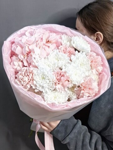 Авторский букет в розовой гамме