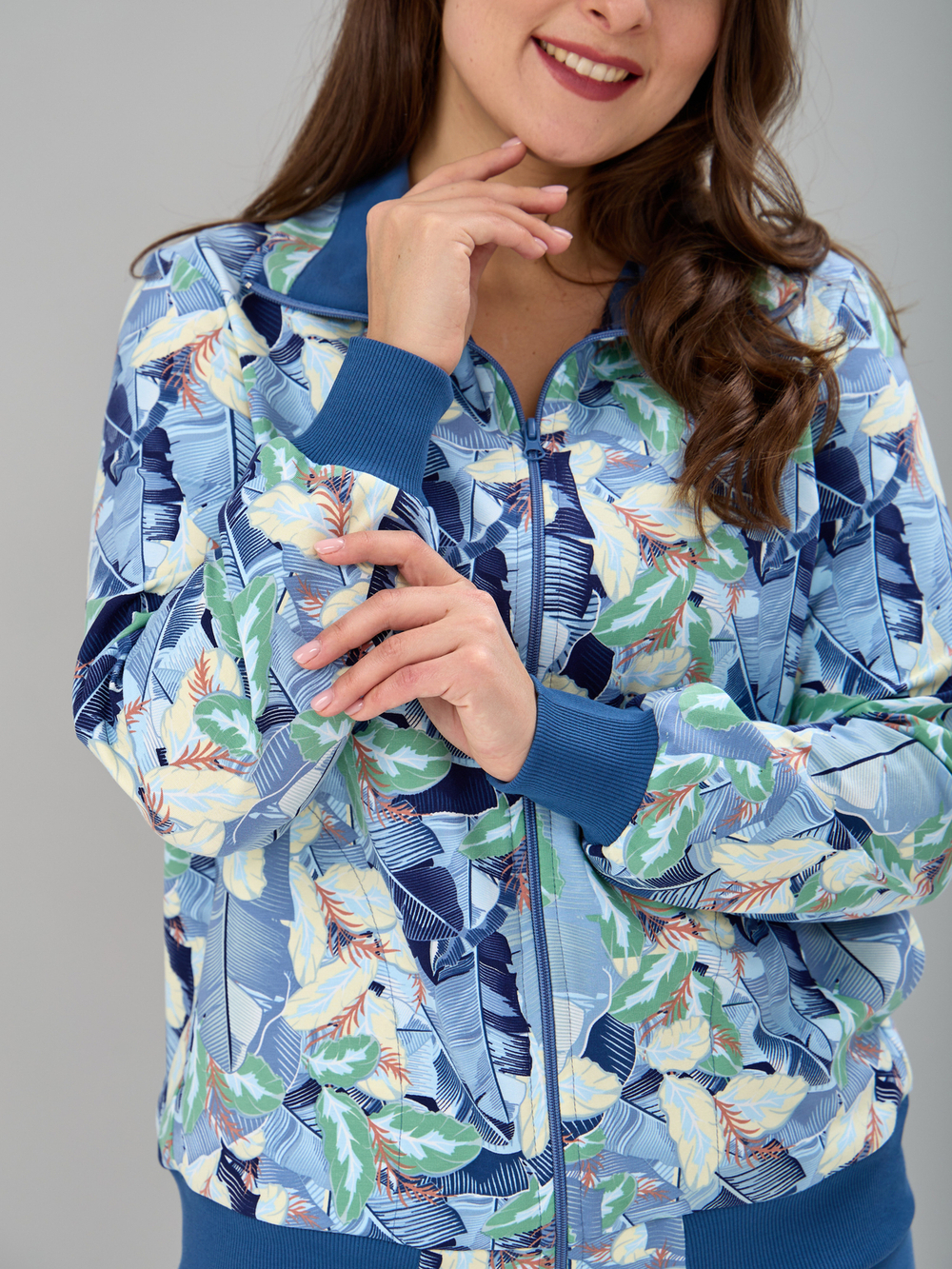 Костюм с брюками КБ-184/индиго-голубыелистья