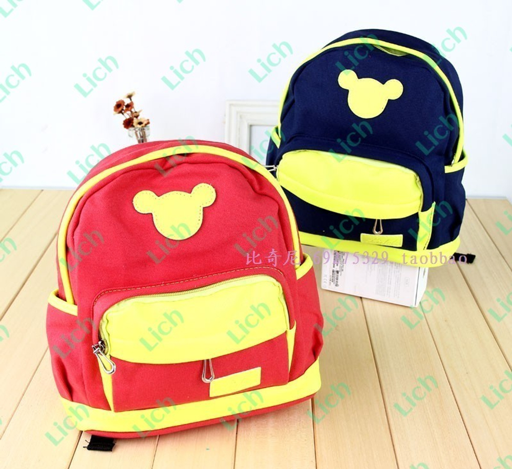 Рюкзак с контрастной отделкой и аппликацией