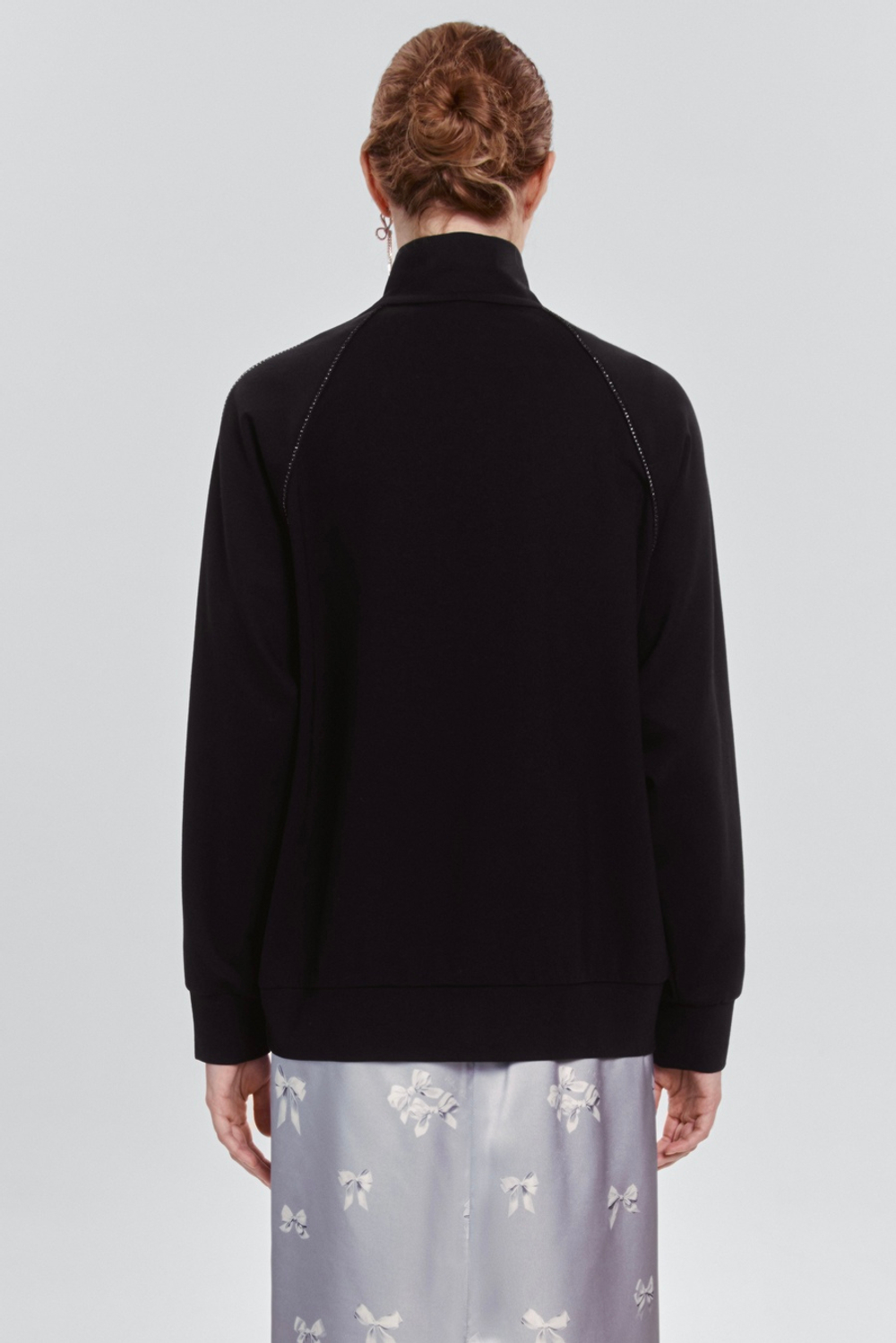 Толстовка с кристальным кантом