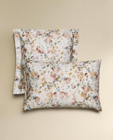 ZARA HOME НАВОЛОЧКА ИЗ САТИНА С ЦВЕТОЧНЫМ ПРИНТОМ, ЖЕЛТОВАТО-БЕЛЫЙ