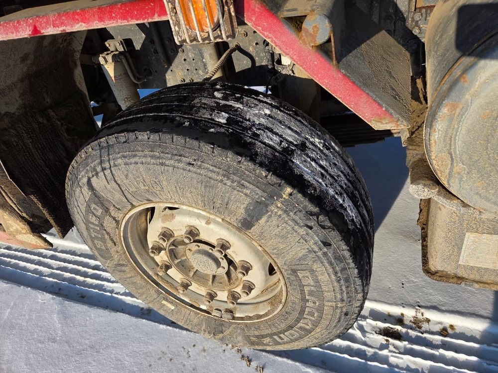 HONGYAN 908 8x4 Самосвал CQ3406HV39 (Дизельный, 8,7 л, 387 л.с., МТ)