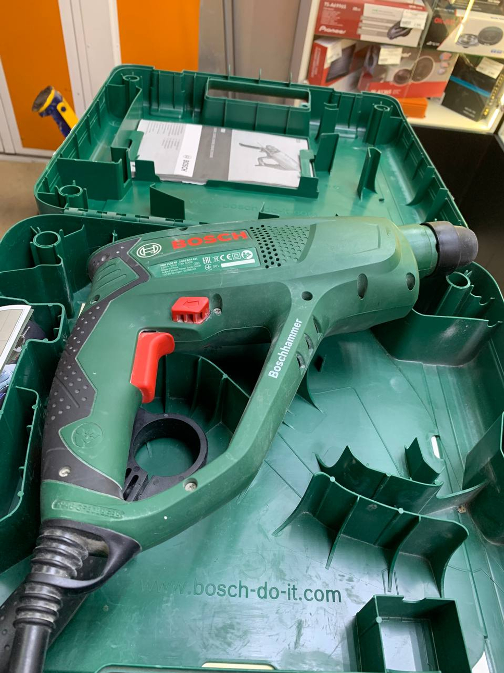 Перфоратор BOSCH PBH 2500 RE