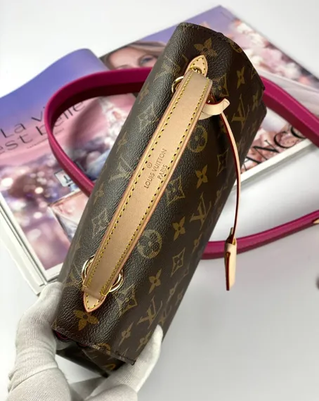 Сумка Louis Vuitton Cluny BB коричневый