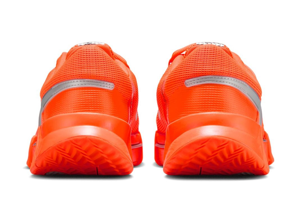 Теннисные кроссовки Nike Zoom GP Challenge 1 Clay Premium - hyper crimson/metallic silver