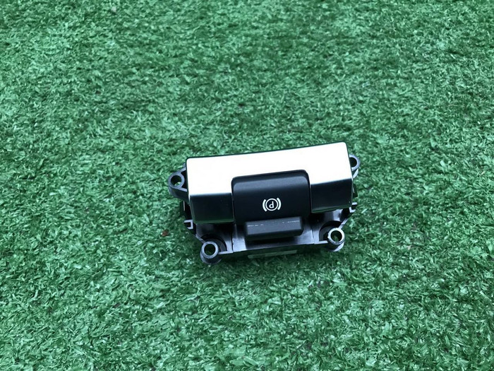 Кнопка ручного тормоза LR Discovery Sport (19-нв)