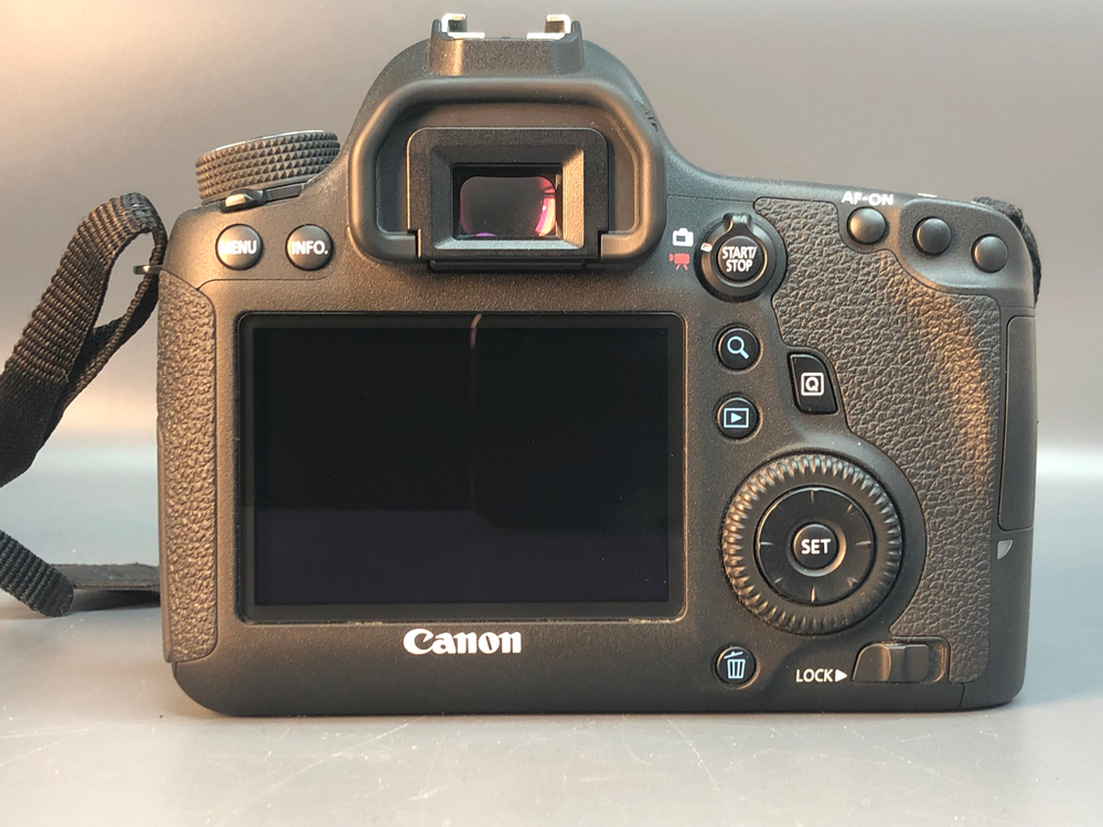 Canon EOS 6D, 1500 кадров пробега