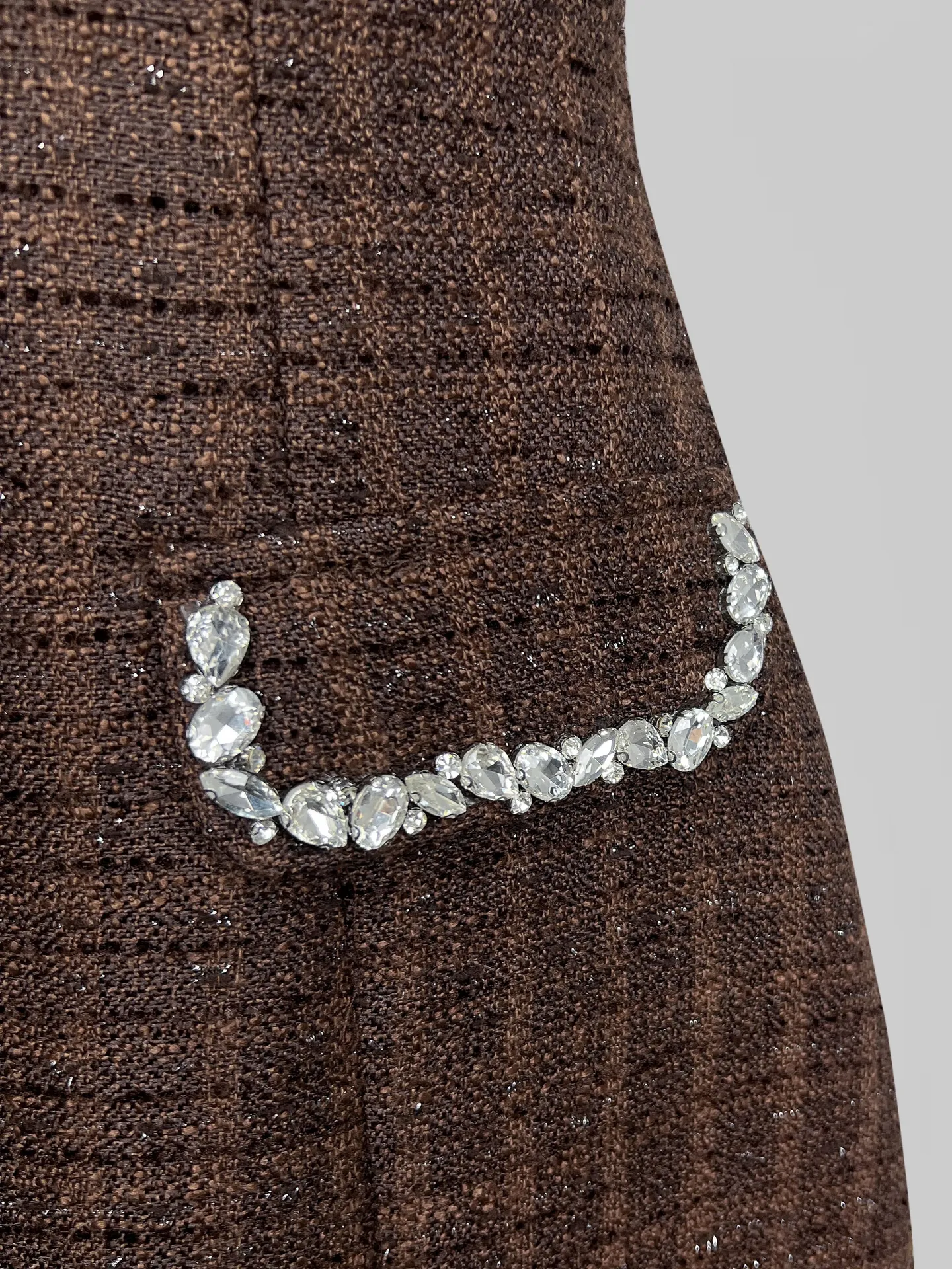 Платье Agdali Brand 1033 твидовое со стразами на карманах