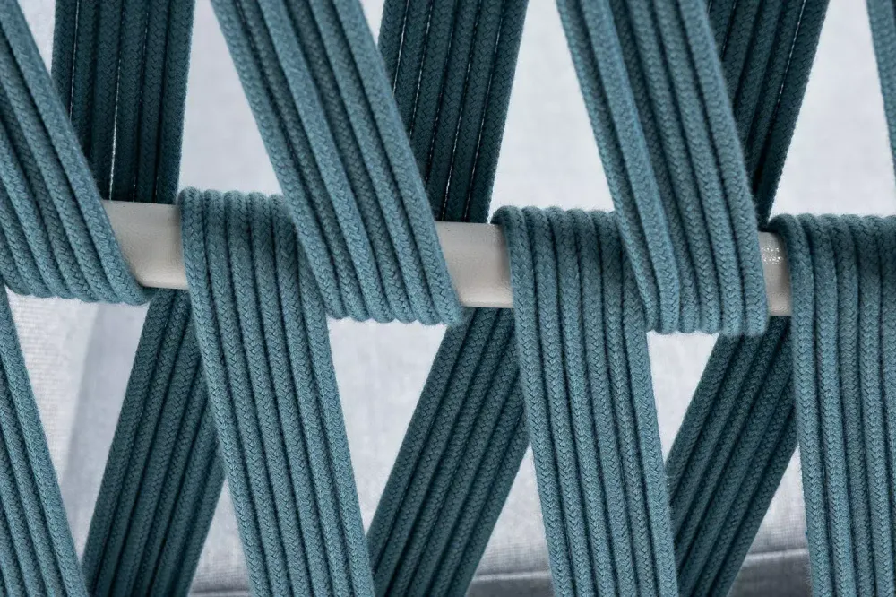 "Диего" диван 2-местный плетеный из роупа, каркас алюминий светло-серый (RAL7035) муар, роуп бирюзовый круглый, ткань светло-серая