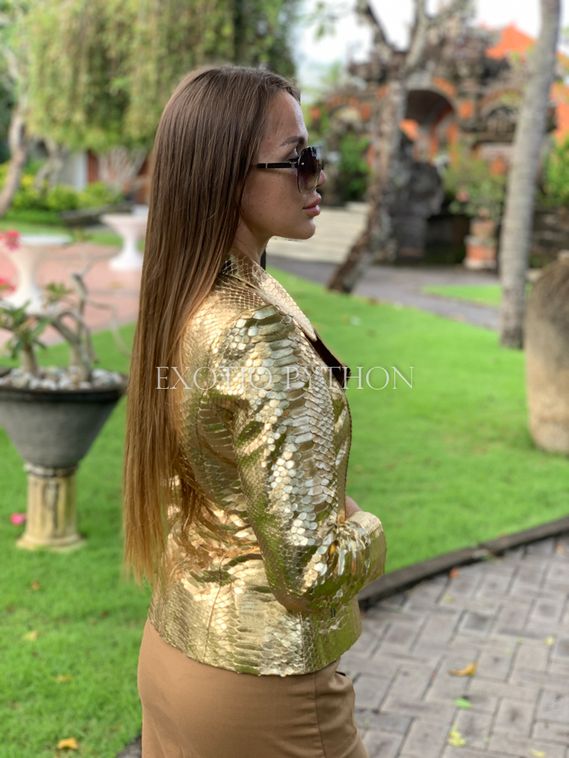 Женская куртка из кожи питона JT-93