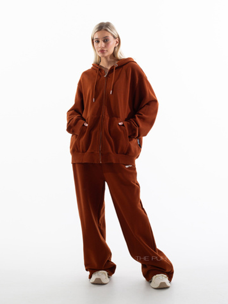 Спортивный костюм кирпичного цвета с лого