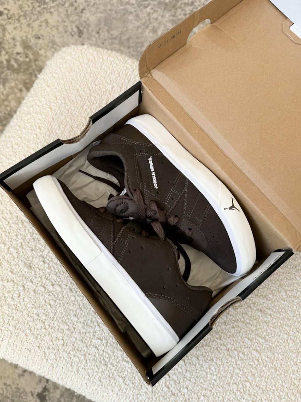 Новые замшевые кеды Jordan Series, 34,5