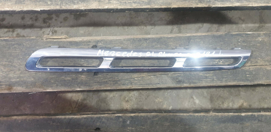 Молдинг решетки радиатора Mercedes GL GLS (X166) 15-19 Б/У Оригинал A1668881985