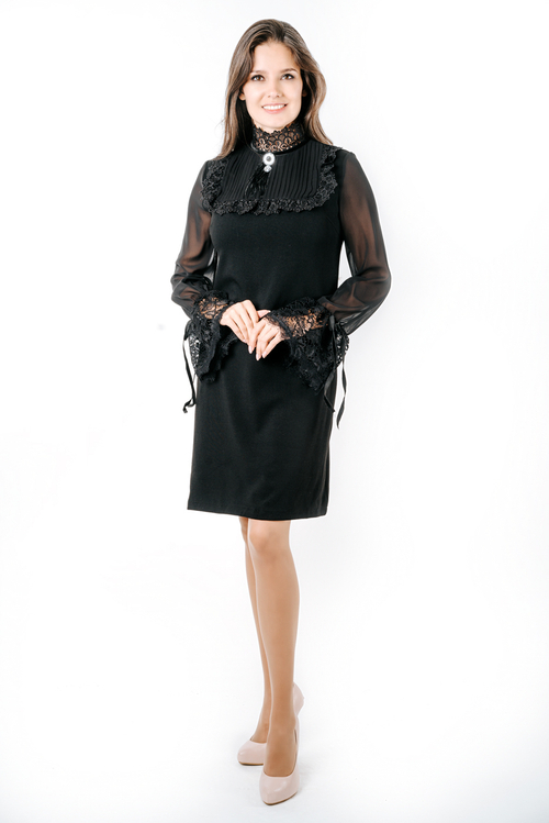 Платье женское с кружевными рукавами