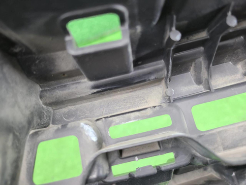 Кронштейн решетки радиатора Toyota RAV4 XA50 18-нв