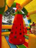 Коммерческий надувной батут «Страна Сафария» с крышей, 13*8*6 м