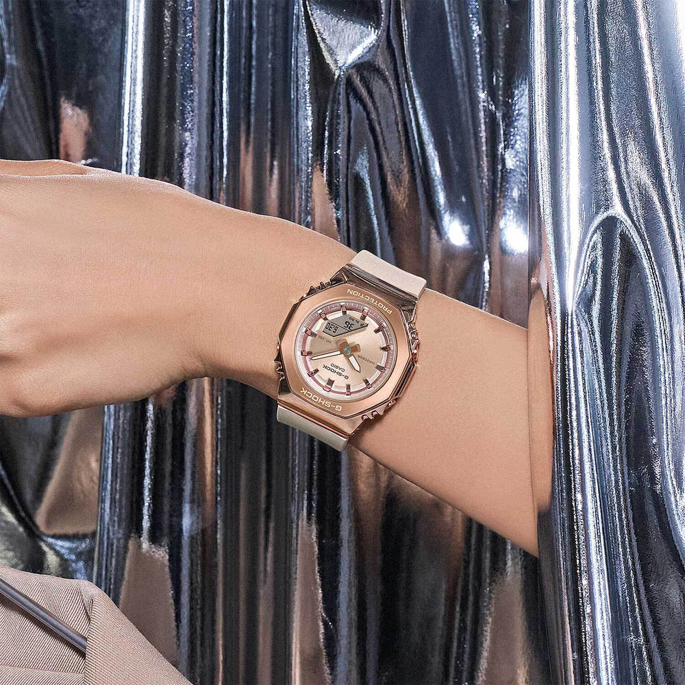 Женские наручные часы Casio G-Shock GM-S2110PG-4A