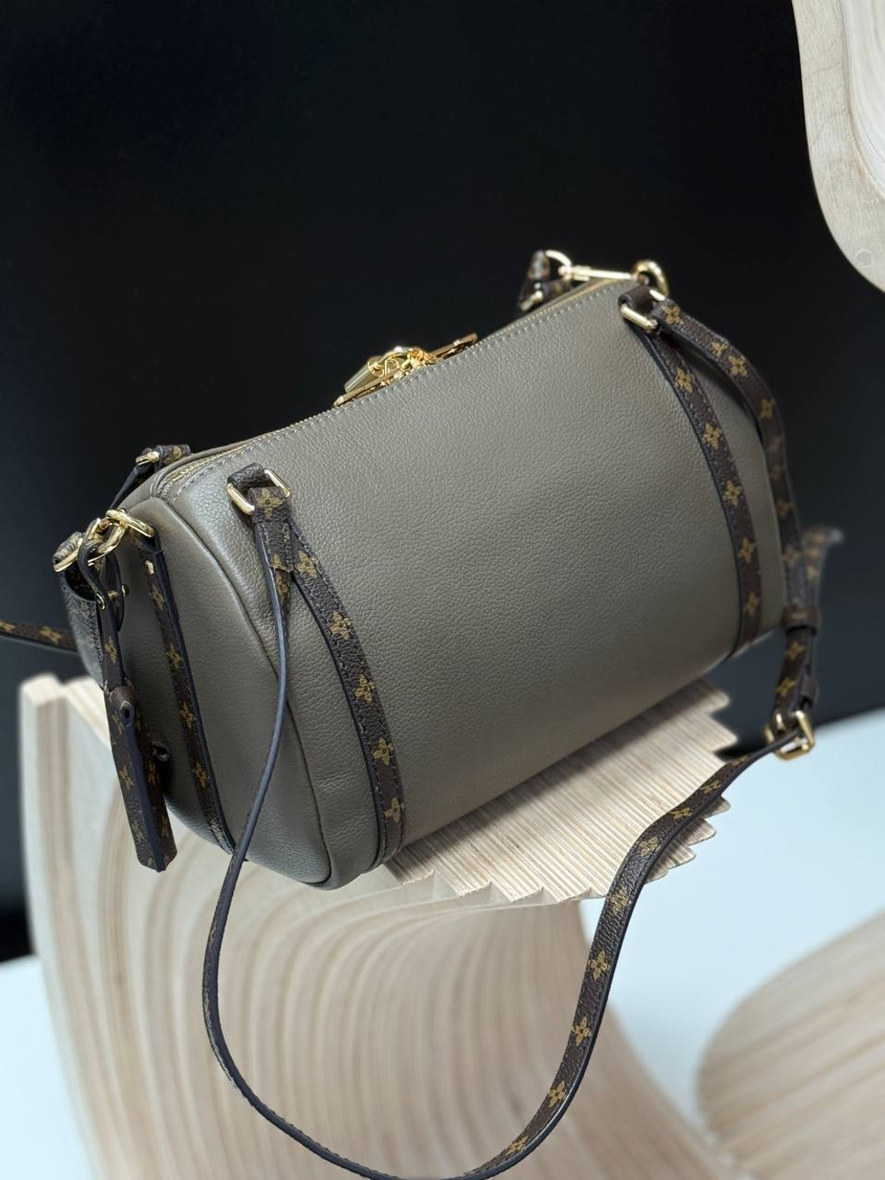 Сумка Louis Vuitton