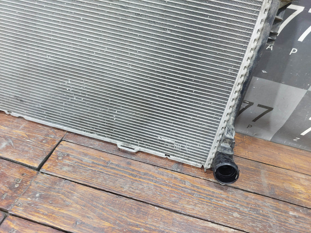 Радиатор двигателя Mercedes E (W212) C (W204) Б/У Оригинал A0995002703