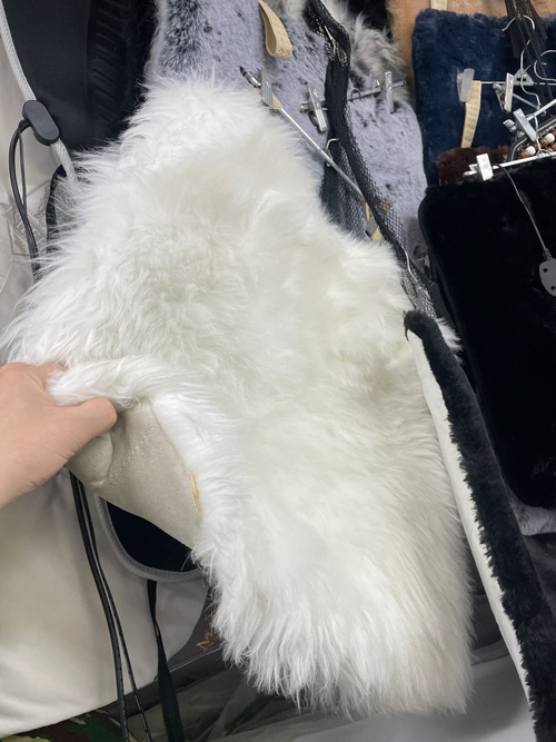 Подушка (Белый Медведь) на сиденье из искусственного меха, накидка, длинный ворс (1 шт,.) =