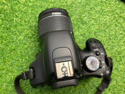 Canon 550D kit 18-55mm 3.5-5.6 III 9.000 кадров