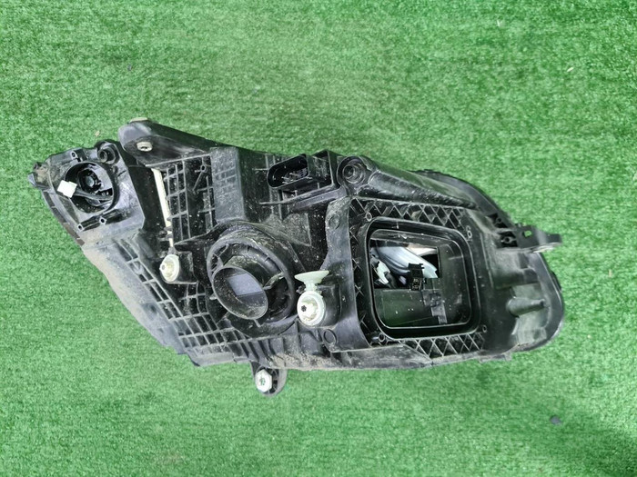 Фара левая Mercedes C w205 (2018-2023) LED