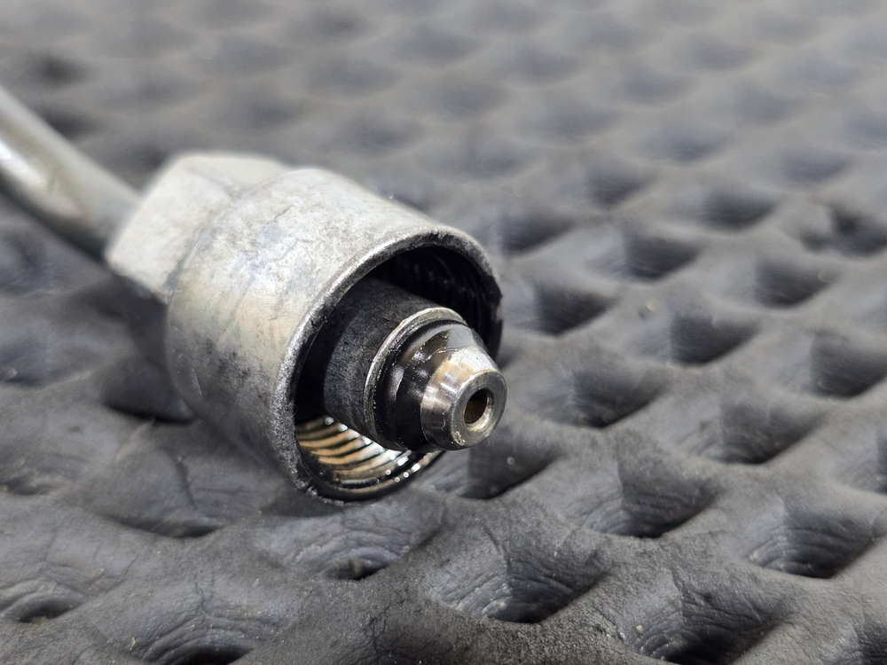 Трубка топливная