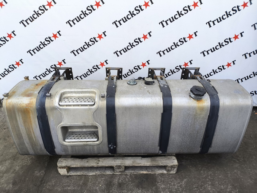 Бак топливный 870L