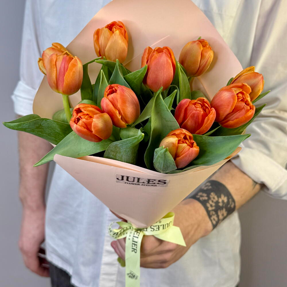 Букет из оранжевых пионовидных тюльпанов 11 штук