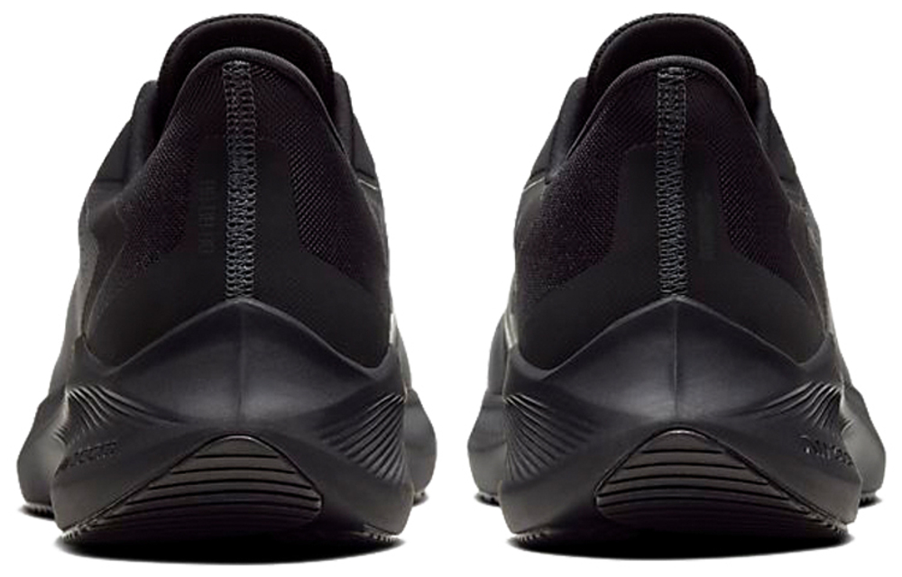 Кроссовки Nike Zoom Winflo 7