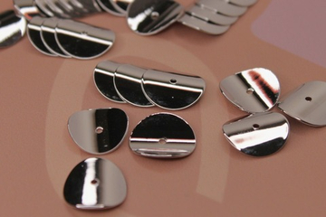 Коннектор круглый изогнутый 15 мм