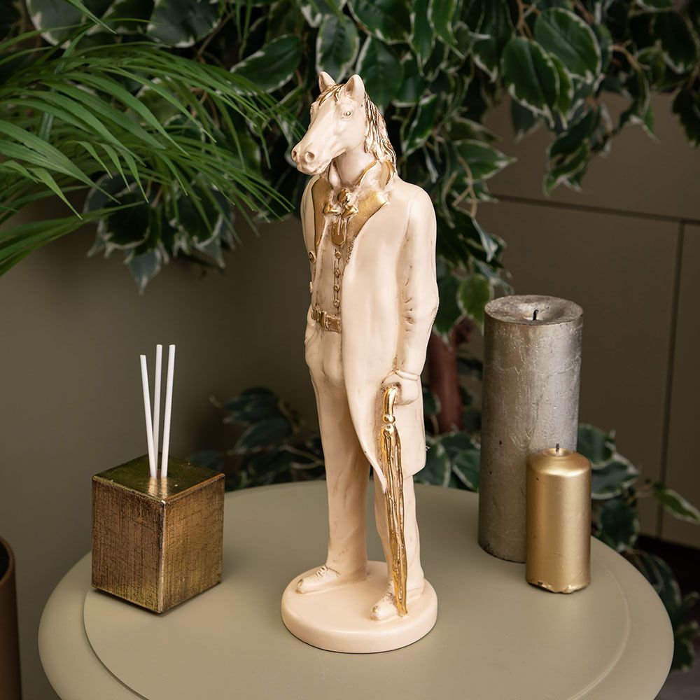 Скульптура Конь в пальто Айвори