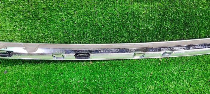 Молдинг крышки багажника Mercedes E W213 (2016-2021)