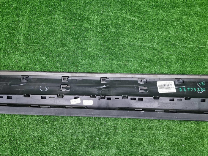 Накладка двери передняя правая Audi Q5 2 80A 17-нв