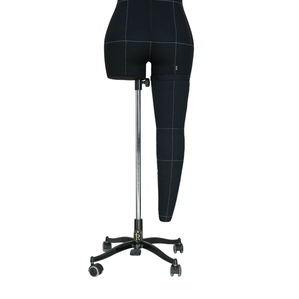 Нога черная для манекена Моника, размер 54