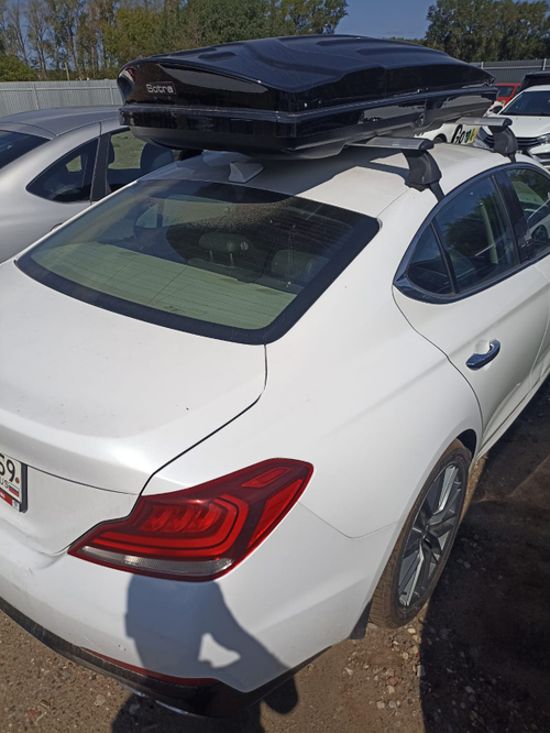 Genesis G70 Elegance 2.0 T-GDI (197 hp) 8AT 4WD