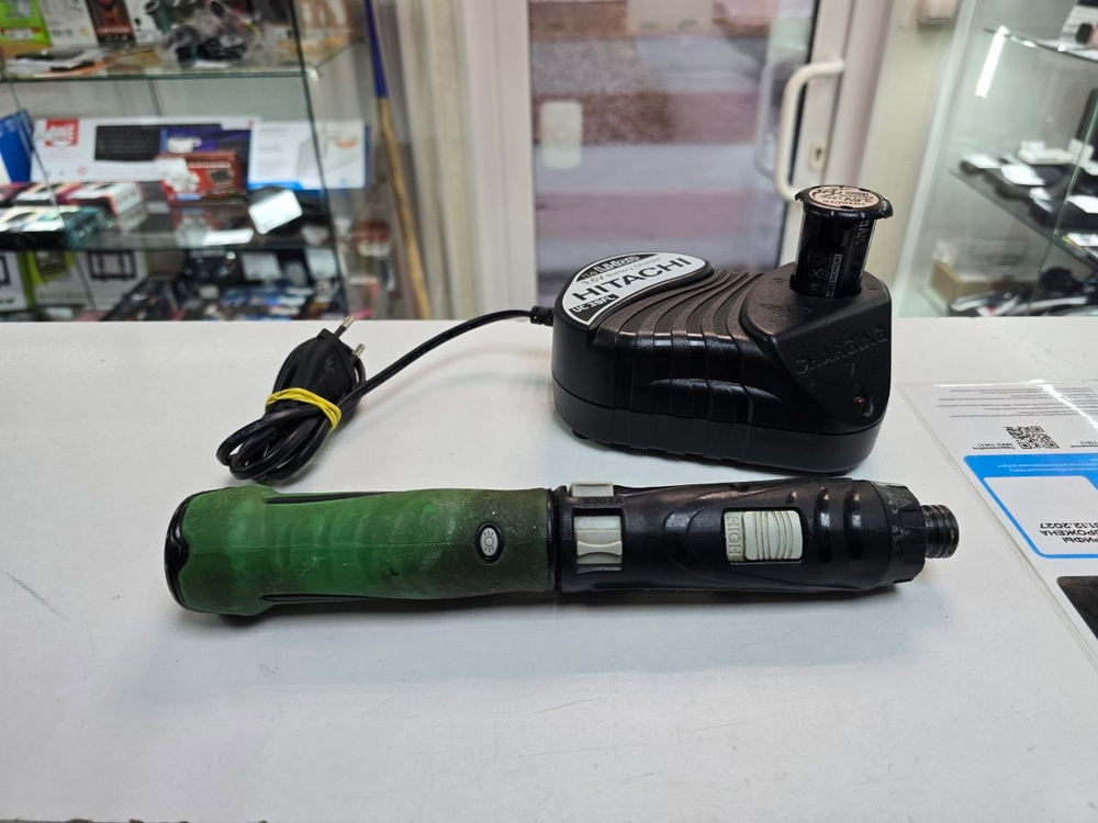 Винтовёрт Hitachi DB3Dl2