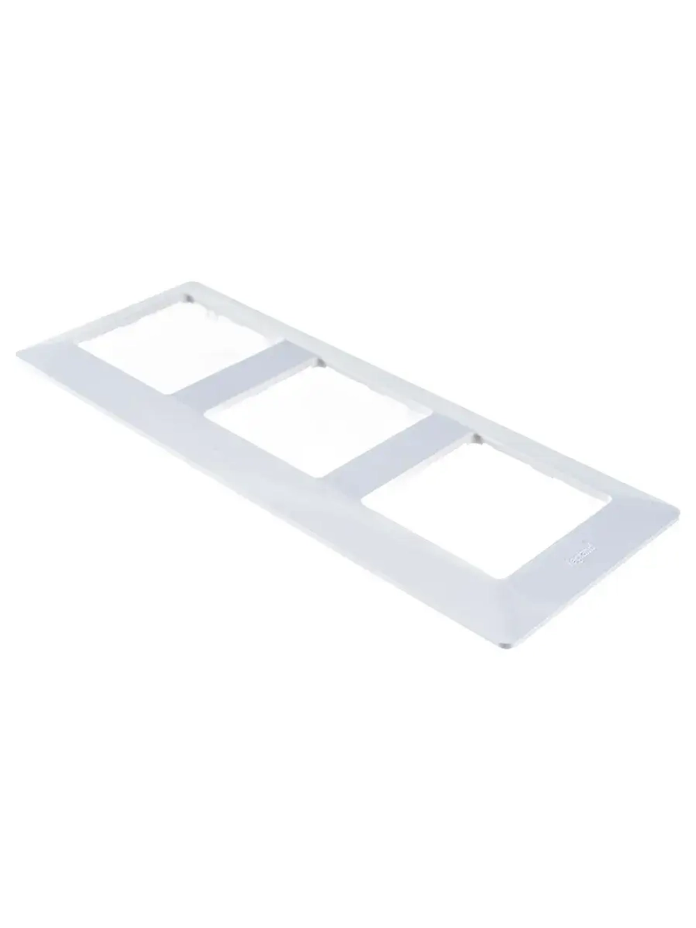 Рамка 3-я Legrand Life белая