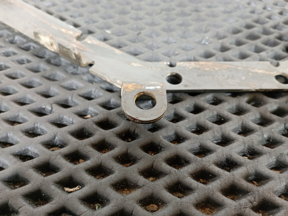 Кронштейн электропроводки кпп